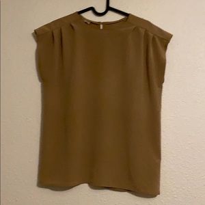 Vintage polyester pleated sleeveless top